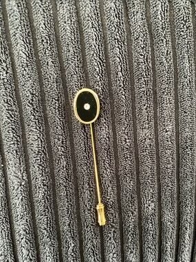 Vintage Trifari Gold Tone Stick Pin